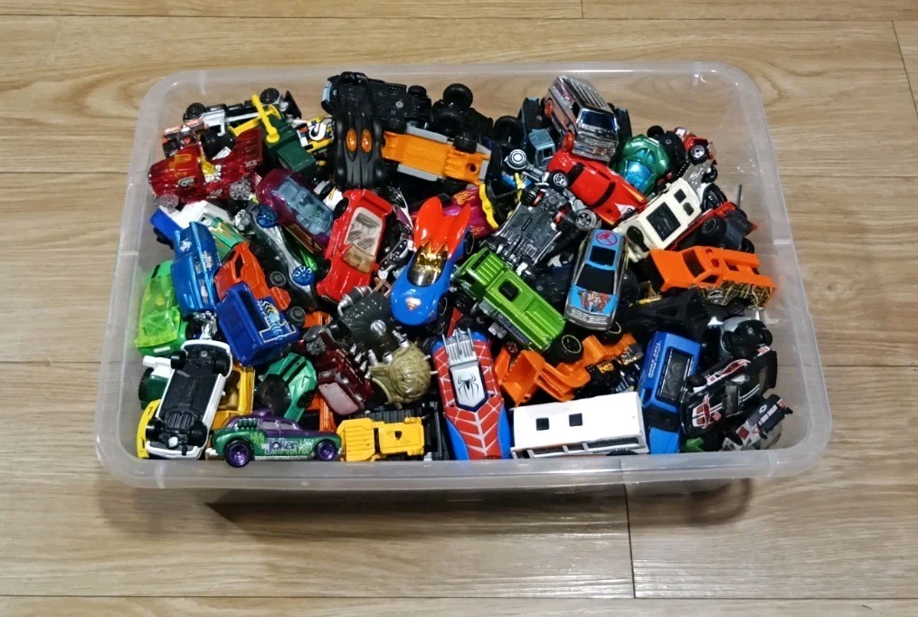 HUGE 2000-2016 Hot Wheels Matchbox Maisto Cars Trucks Mixed Lot 100+ Cars