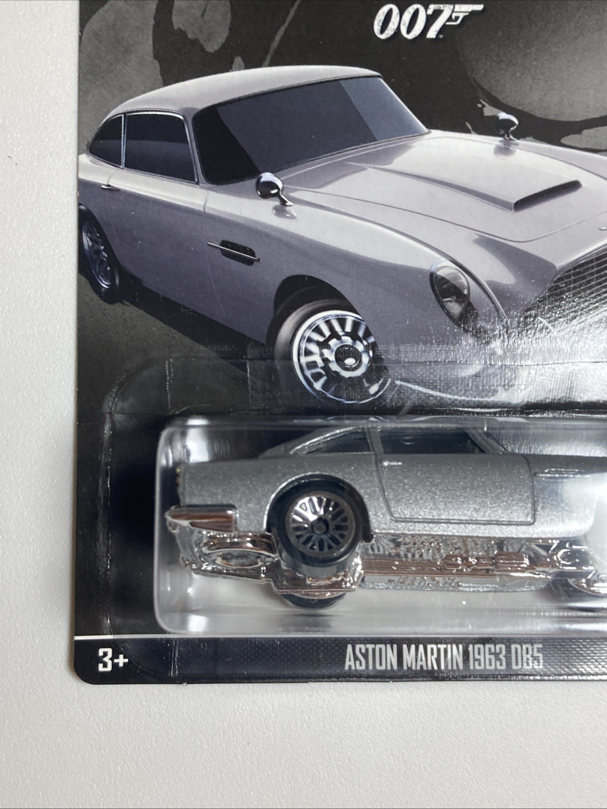 HOT WHEELS 2015 JAMES BOND 007 SERIES ASTON MARTIN 1963 DB5 SKYFALL MOVIE