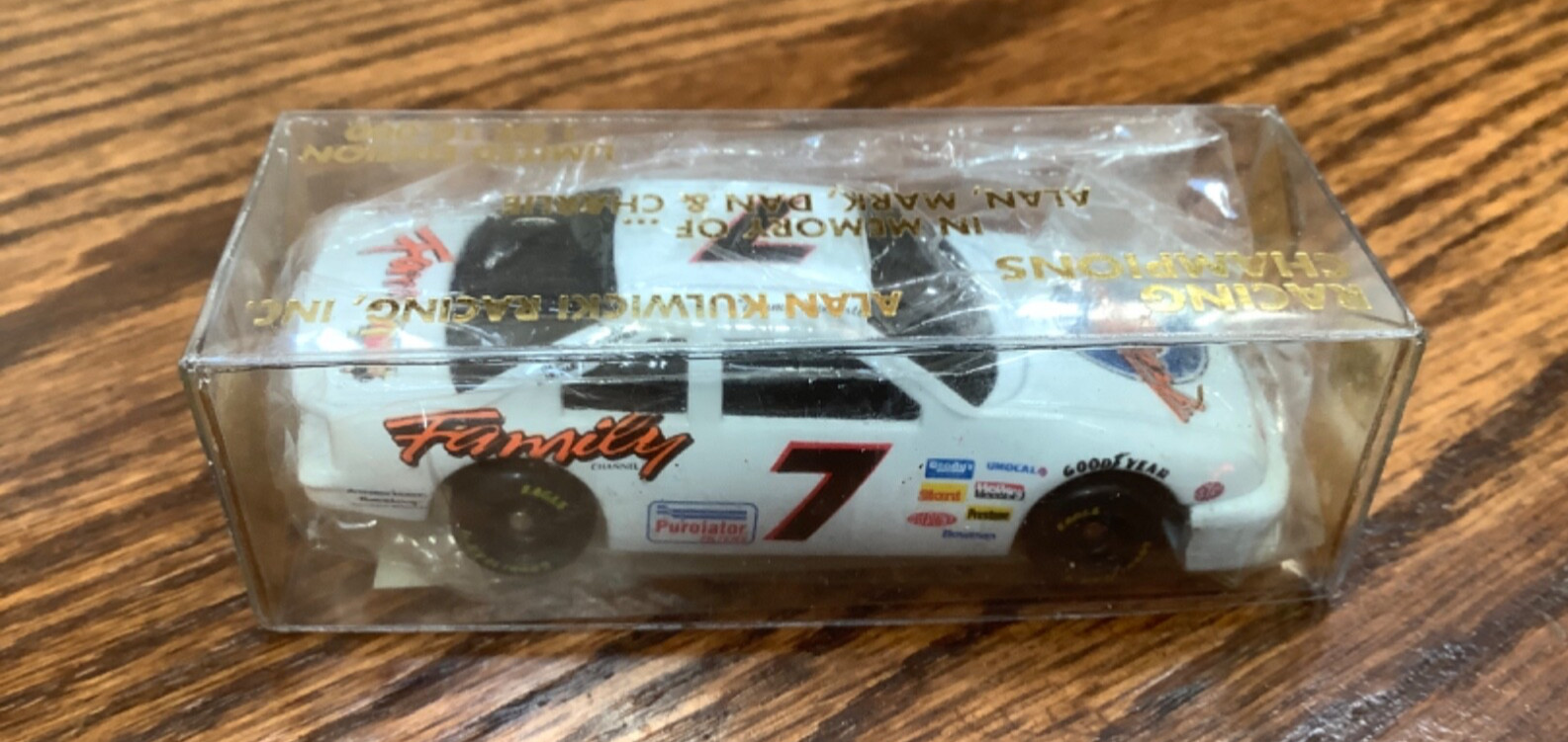 Racing Champions #7 Tommy Kendall In Memory of Alan Kulwicki 1:64 Die Cast 1993