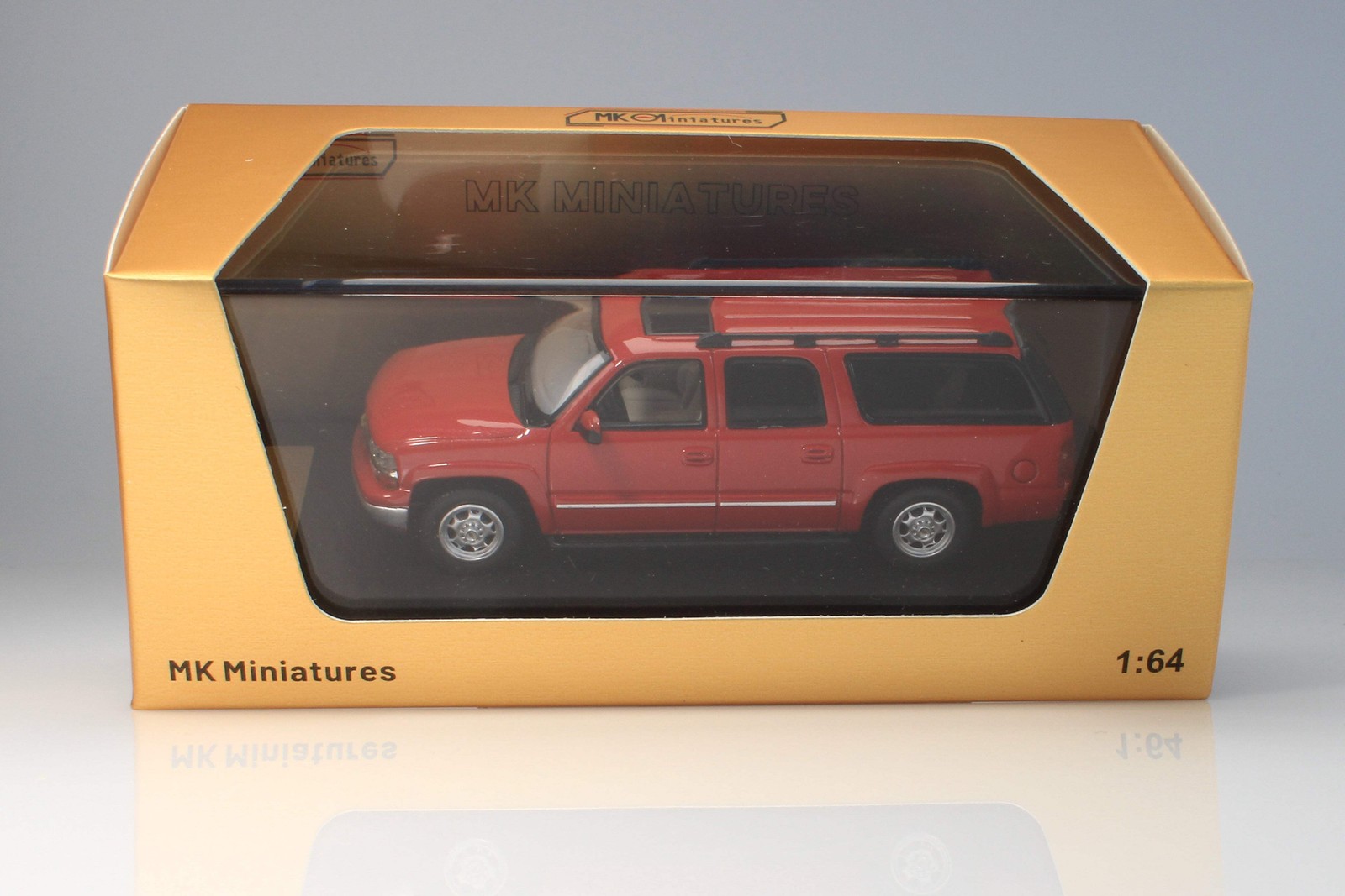 Chevrolet Suburban 1:64 MK Miniatures MKM Sub01