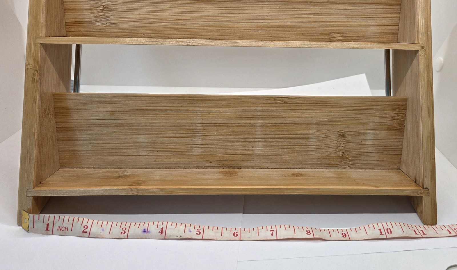 GENERIC STAIR-STYLE DISPLAY STAND, USEFUL FOR APPROXIMATELY 6 HOT WHEELS 1:64