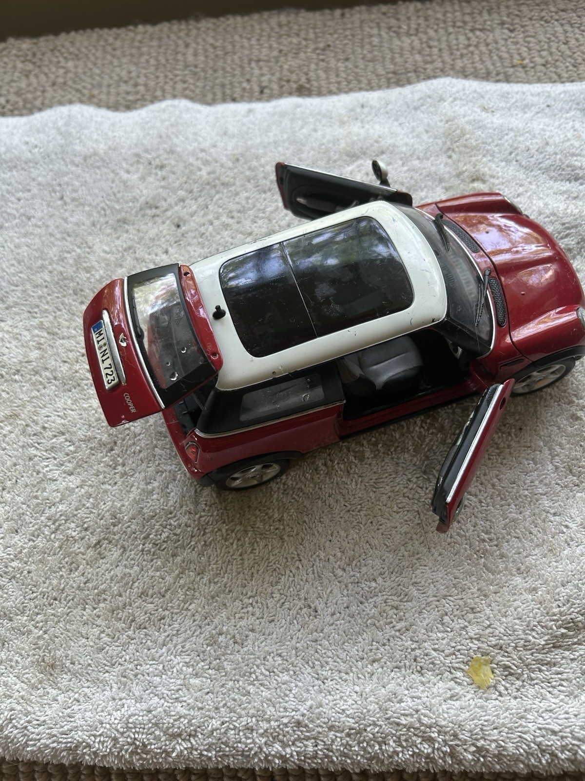 Model Mini Cooper 723 scale 1/18 Maisto co.