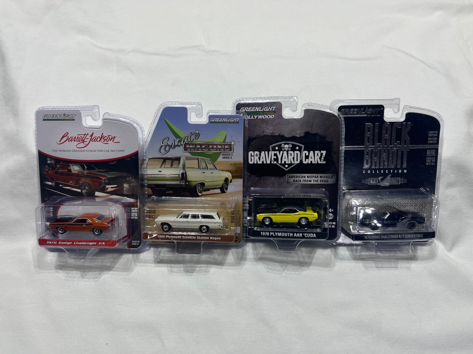 # 01249 – 1:64 GL Cuda + Challenger Lot + Bonus – 4 Pcs.