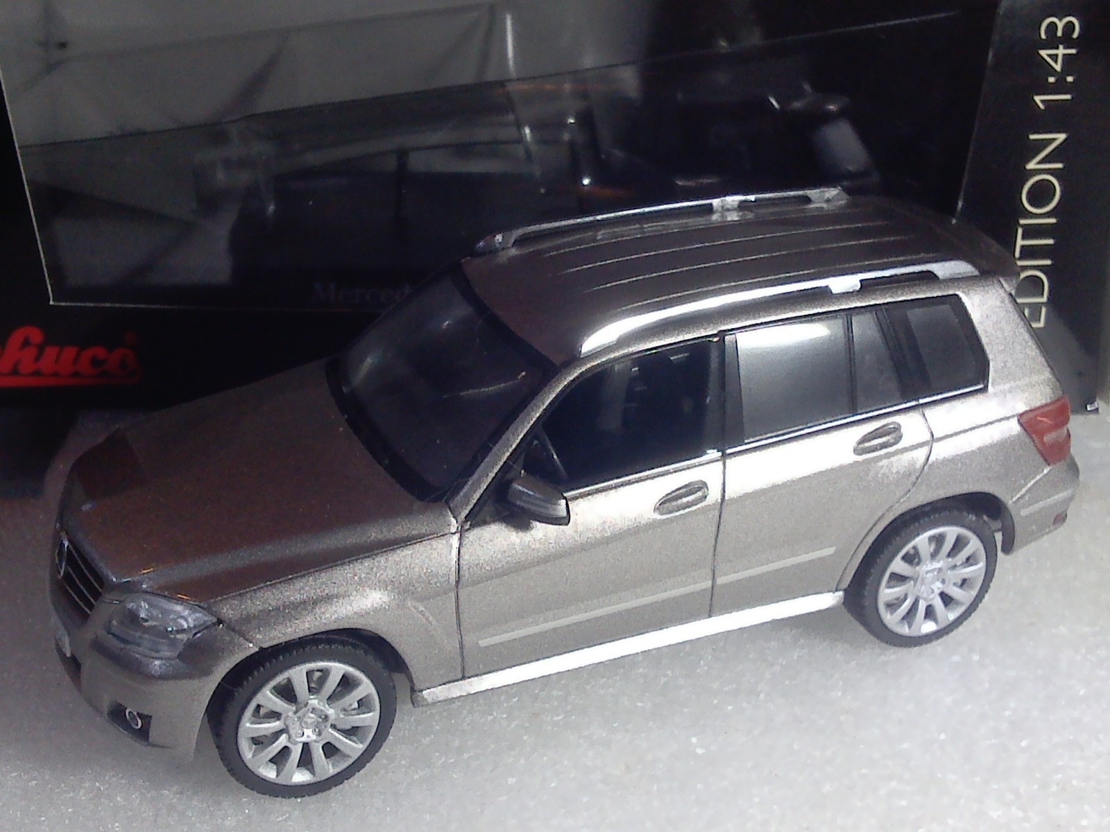 SCHUCO 1/43 Scale 2013-2015 MERCEDES BENZ GLK KLASSE SPORT UTILITY