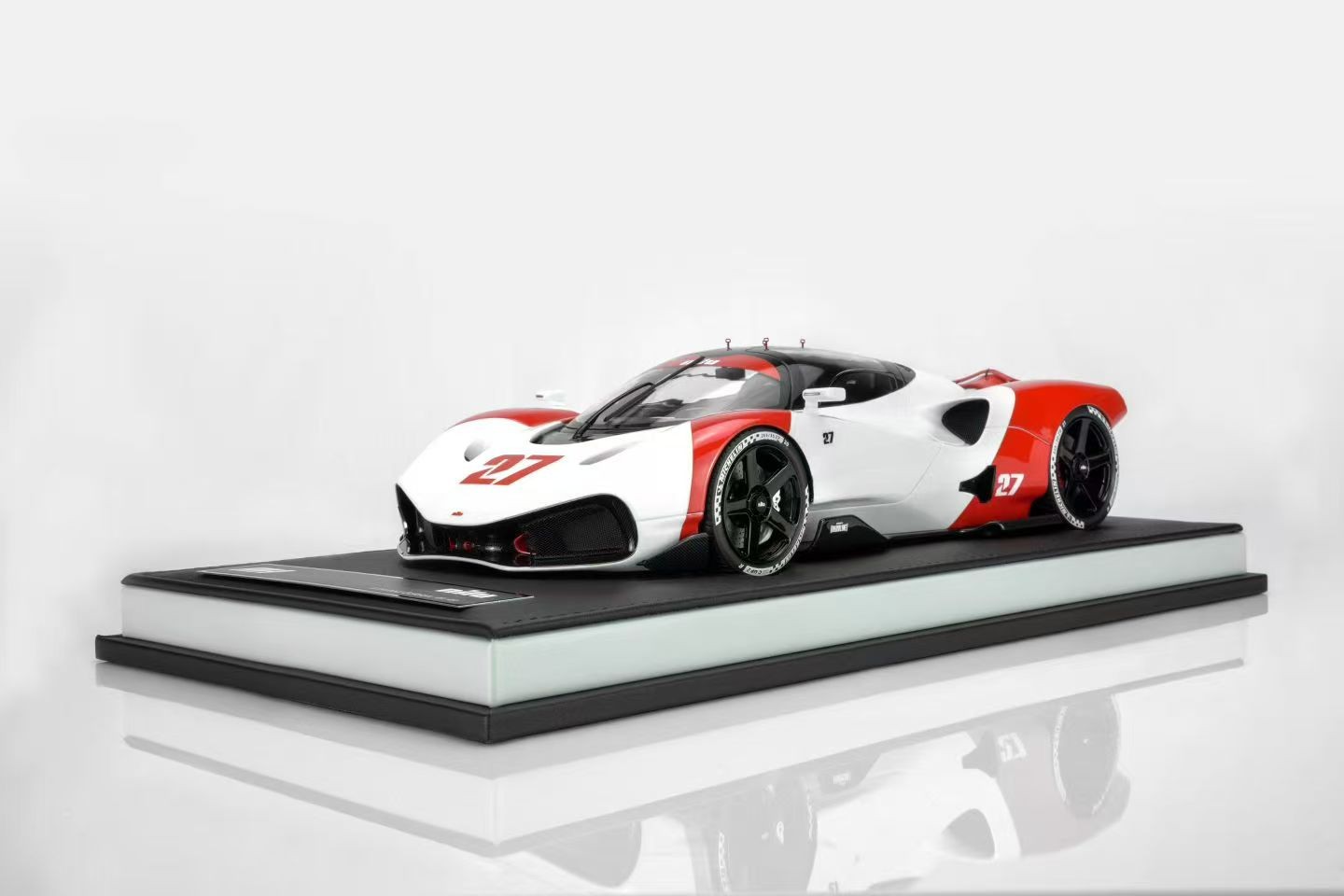 Motorhelix 1:18 Nilu 27 Hypercar Limited Edition Resin Car Model