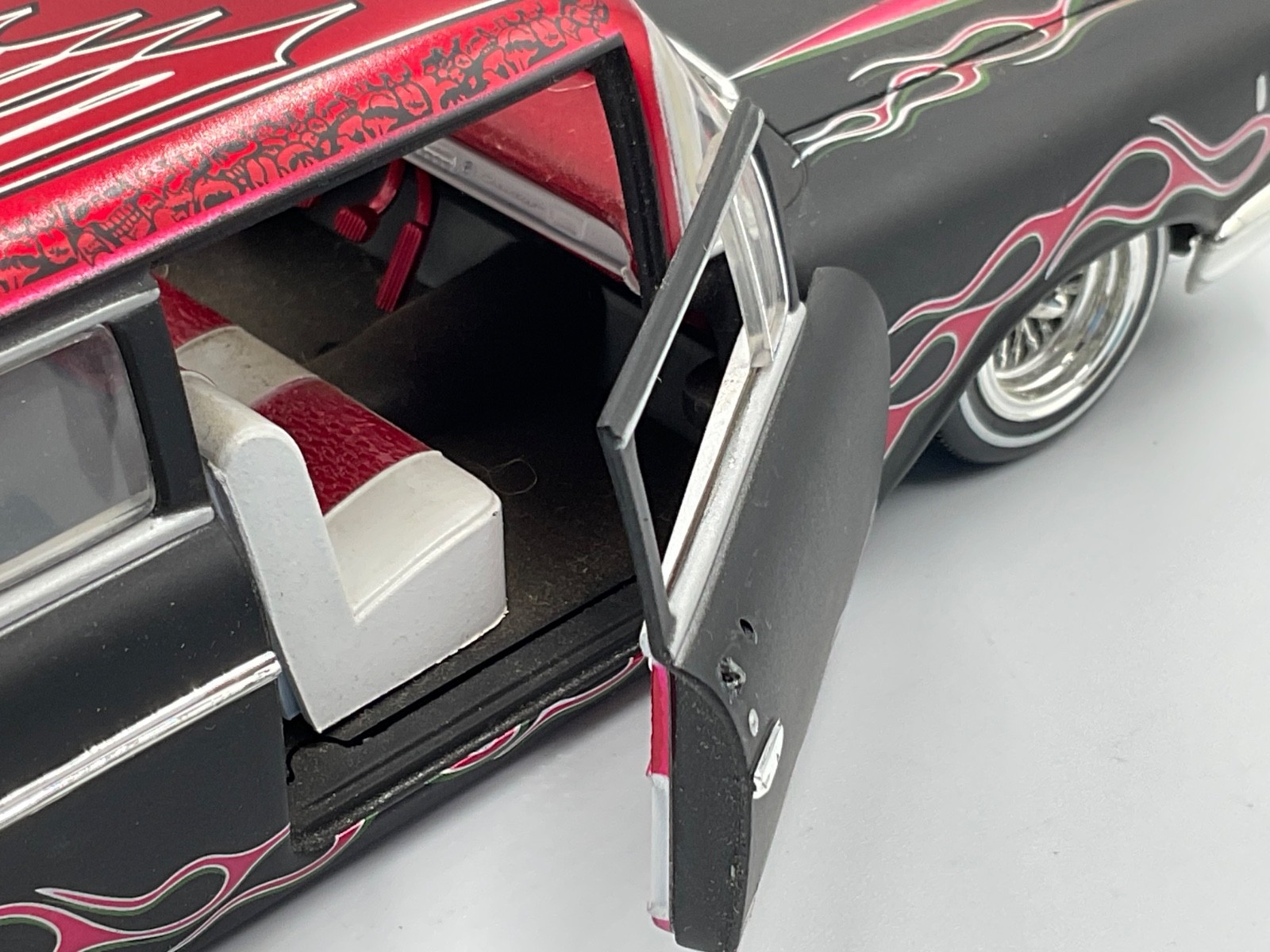 WEST COAST CHOPPERS 1957 CHEVY NOMAD LOWRIDER – MATTE BLACK – 1/24 SCALE – NICE!