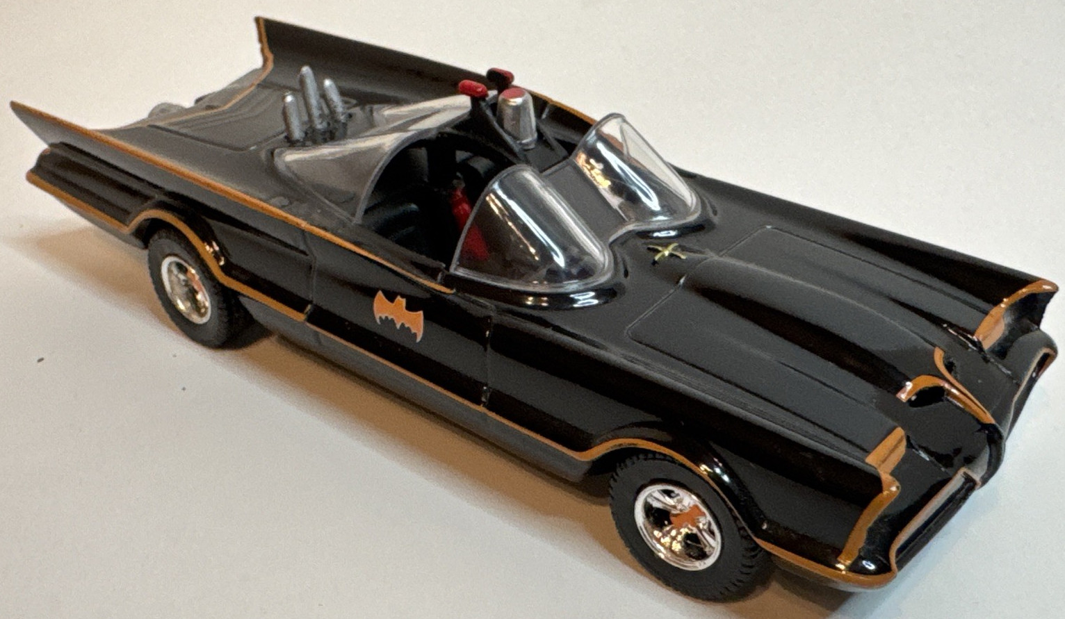 Jada 1:32 Classic TV Series 1966 Batmobile Model Car