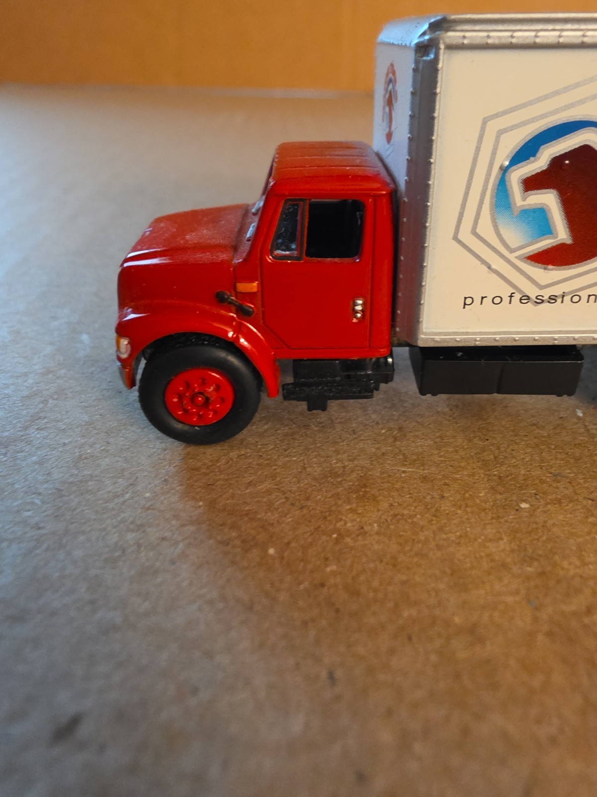 Vintage Johnny Lightning Matco Tools 1999 International Cargo Truck