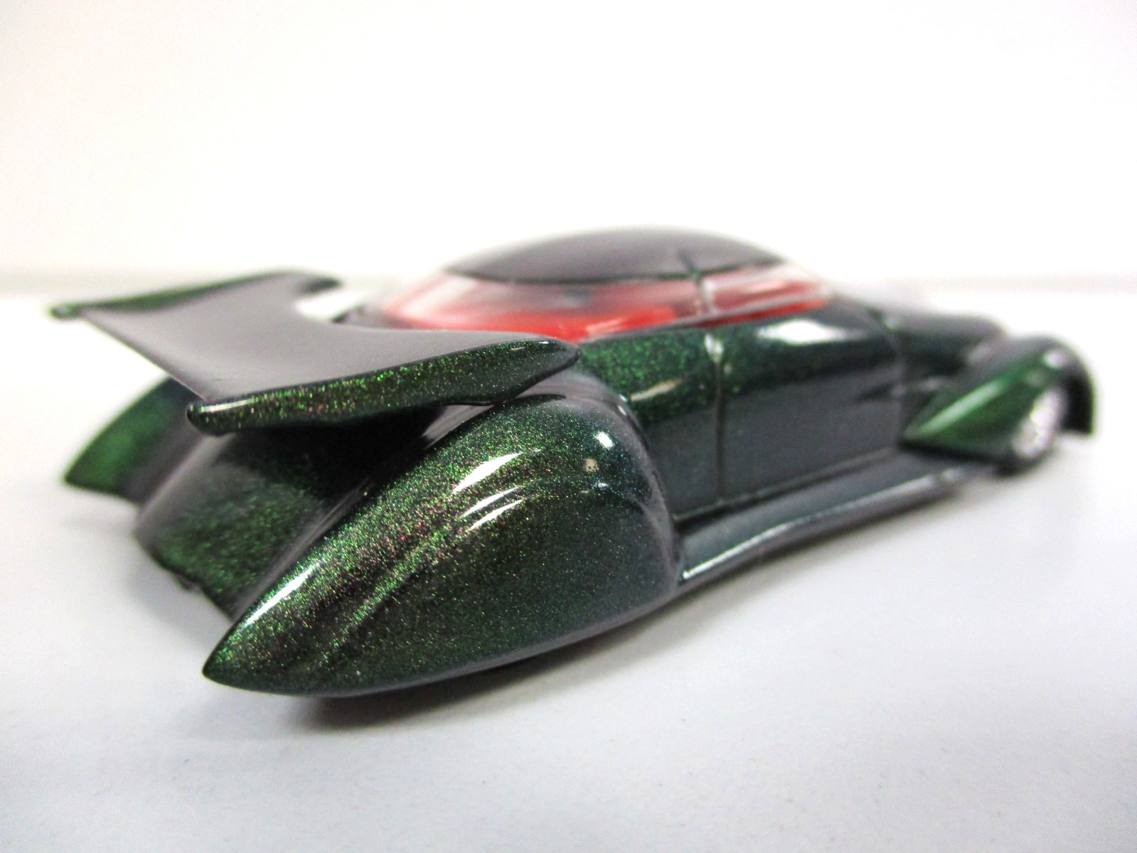 HOT WHEELS – RAREFLOW – CUSTOM 1933 CHRYSLER AIRFLOW – REAL RIDERS – 1/64
