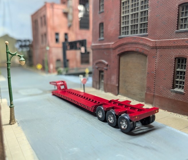 1/87 HO Scale Low Boy Heavy Equipment Trailers. Custom built 3D printed models.