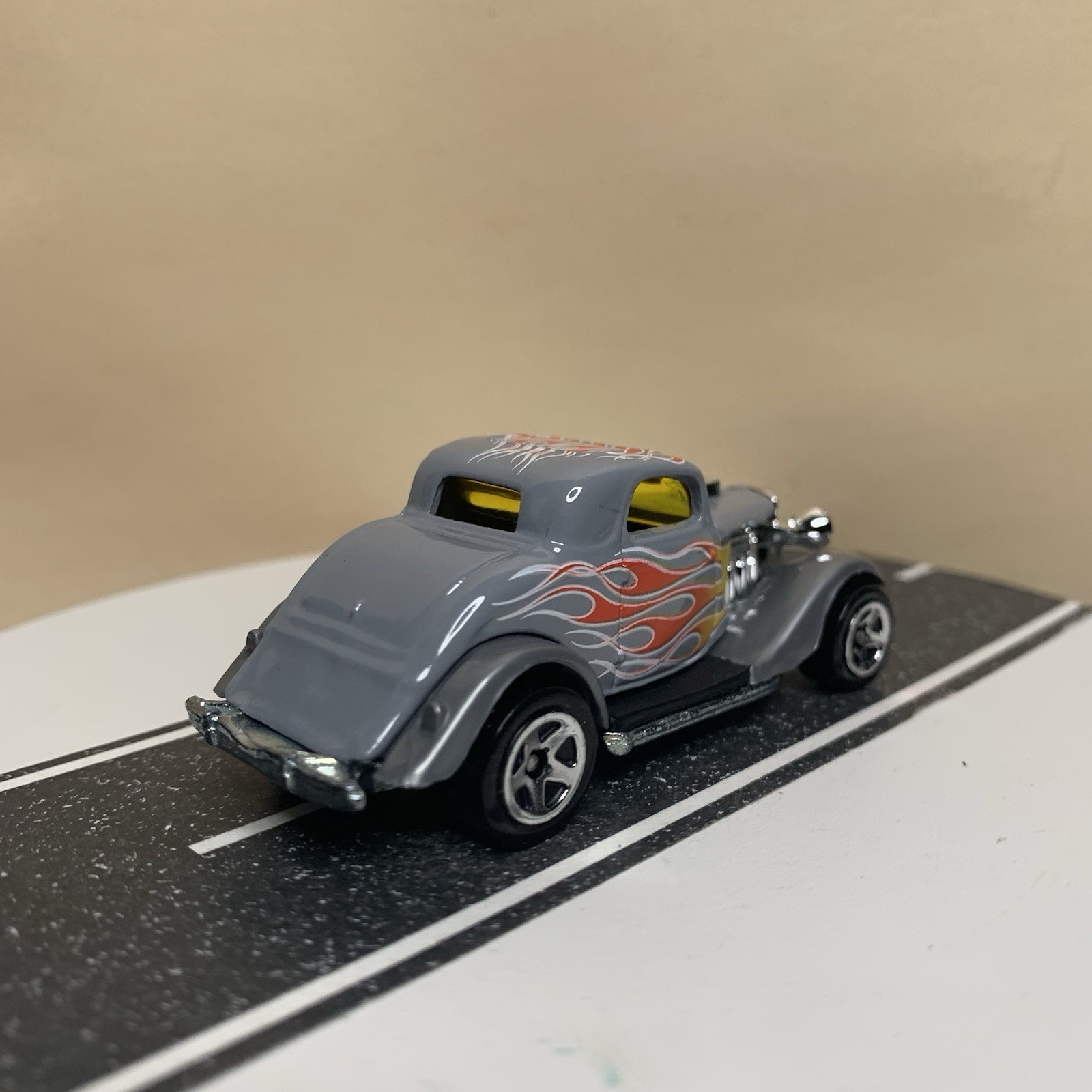 Hot Wheels #190 1934 Ford 3-Window Coupe Gray w/Flames & Chrome 5 Spoke 1:64 NM