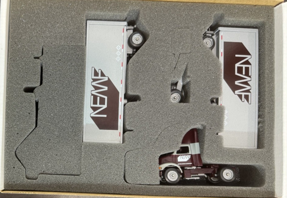 NEMF New England Motor Freight Doubles 2003 Winross Truck I81/S