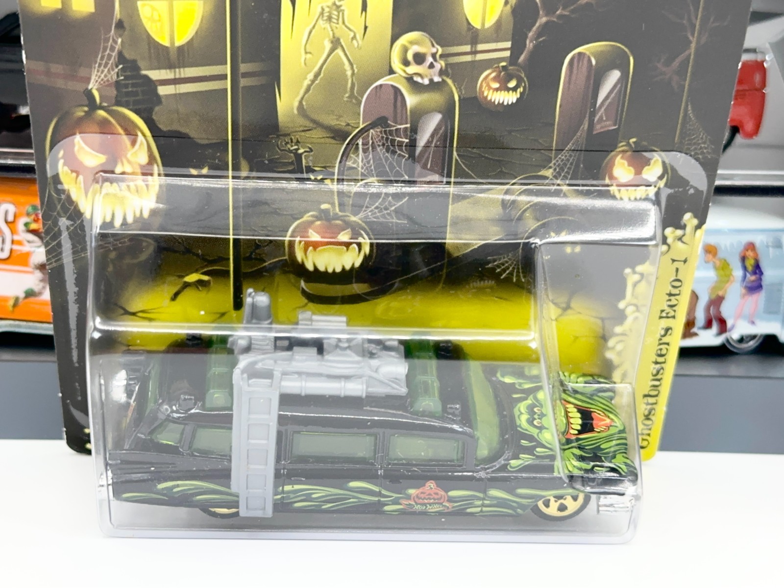 Hot Wheels 2012 Ghostbusters Ecto-1 Kroger Happy Halloween Exclusive w/Protector