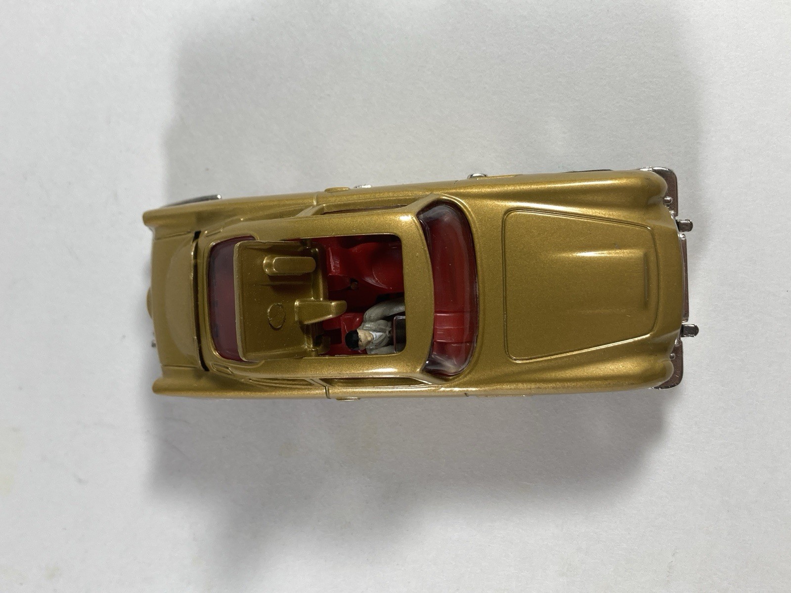 Corgi 1/43 Scale 04201 James Bond 007 Aston Martin DB5 & Oddjob Figure Set