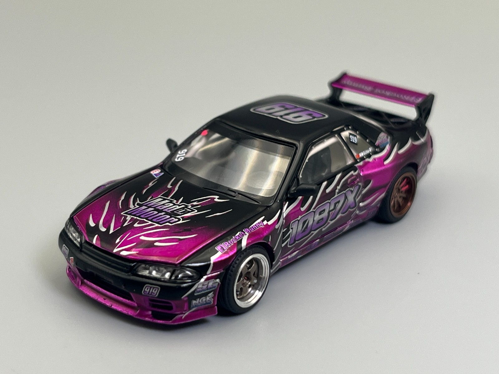 Pandem Nissan Skyline GT-R R32 “Echo Gao” Formula Drift 1087X Poprace 1/64 scale