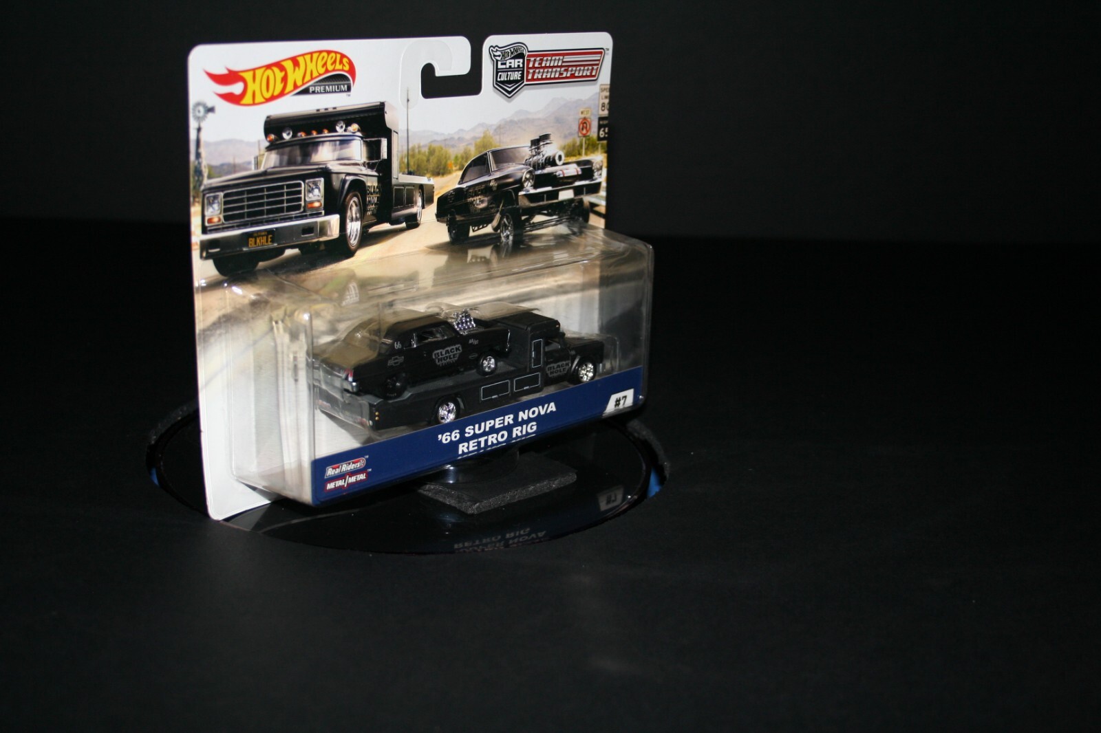 Hot Wheels 2019 Team Transport ’66 Super Nova w/ Retro Rig 1/64 Diecast Model