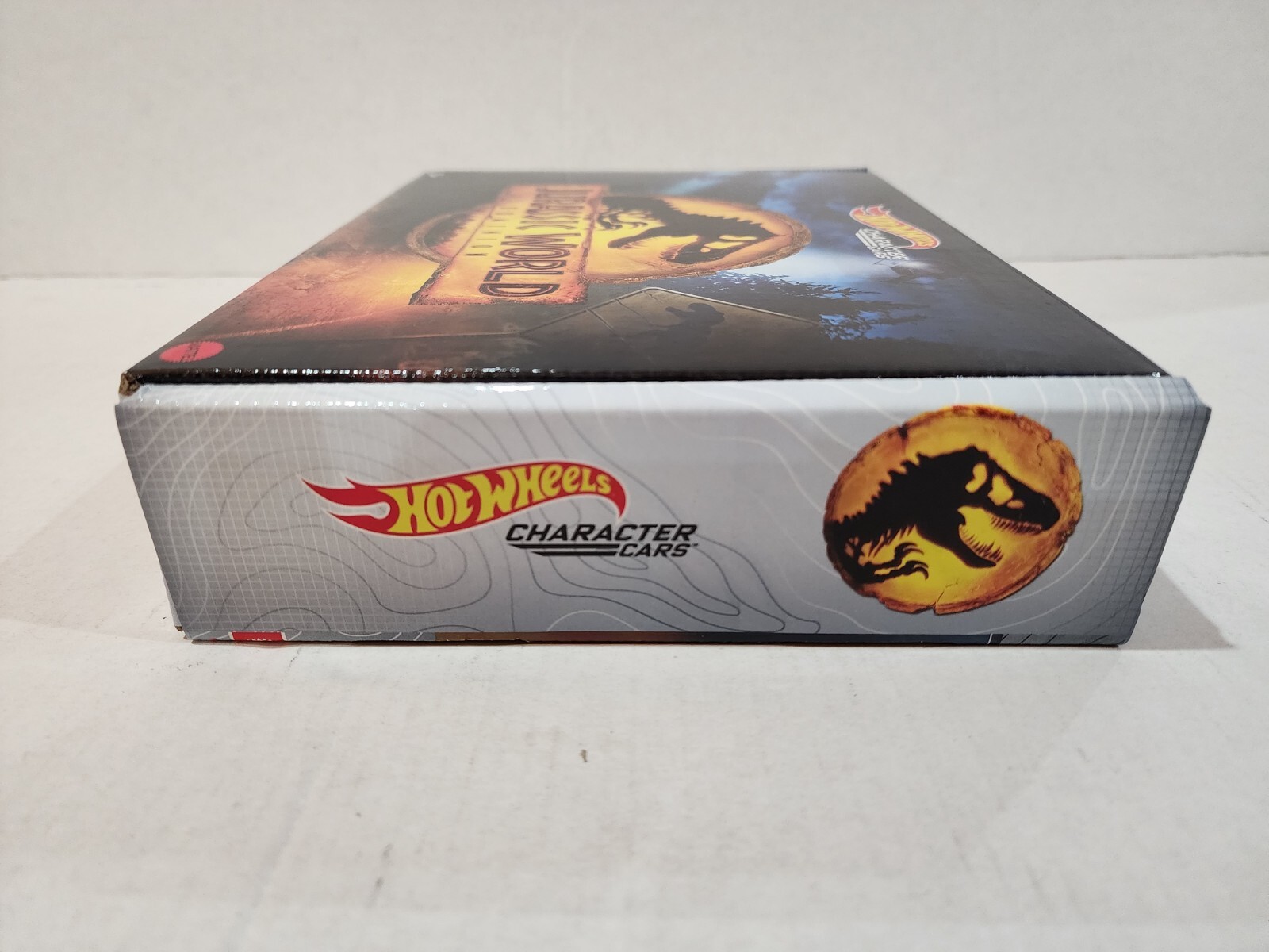 Hot Wheels Jurassic World Dominion 2022 Dinosaur Character Car 5 Pack Box Set
