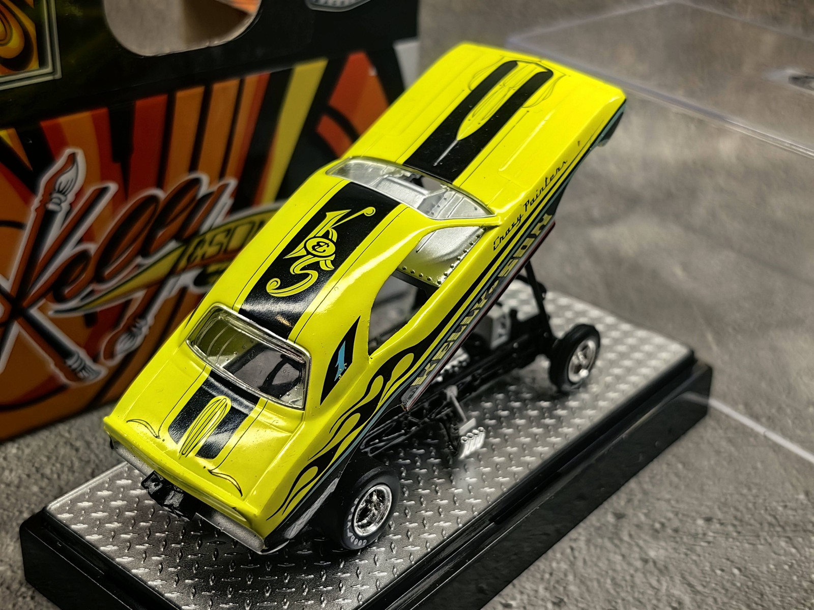 New M2 1/64 Dodge Challenger Clear Oil Cola Edition Alloy Car Model