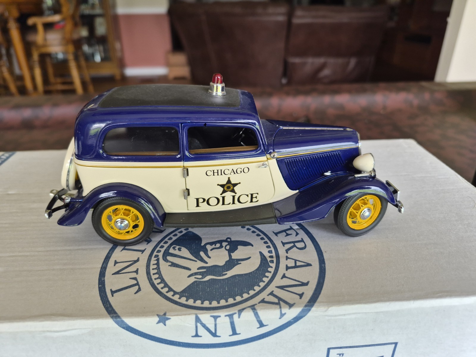 Franklin Mint 1933 Ford Tudor Police Car with Trailer & Paperwork Read Descrip.