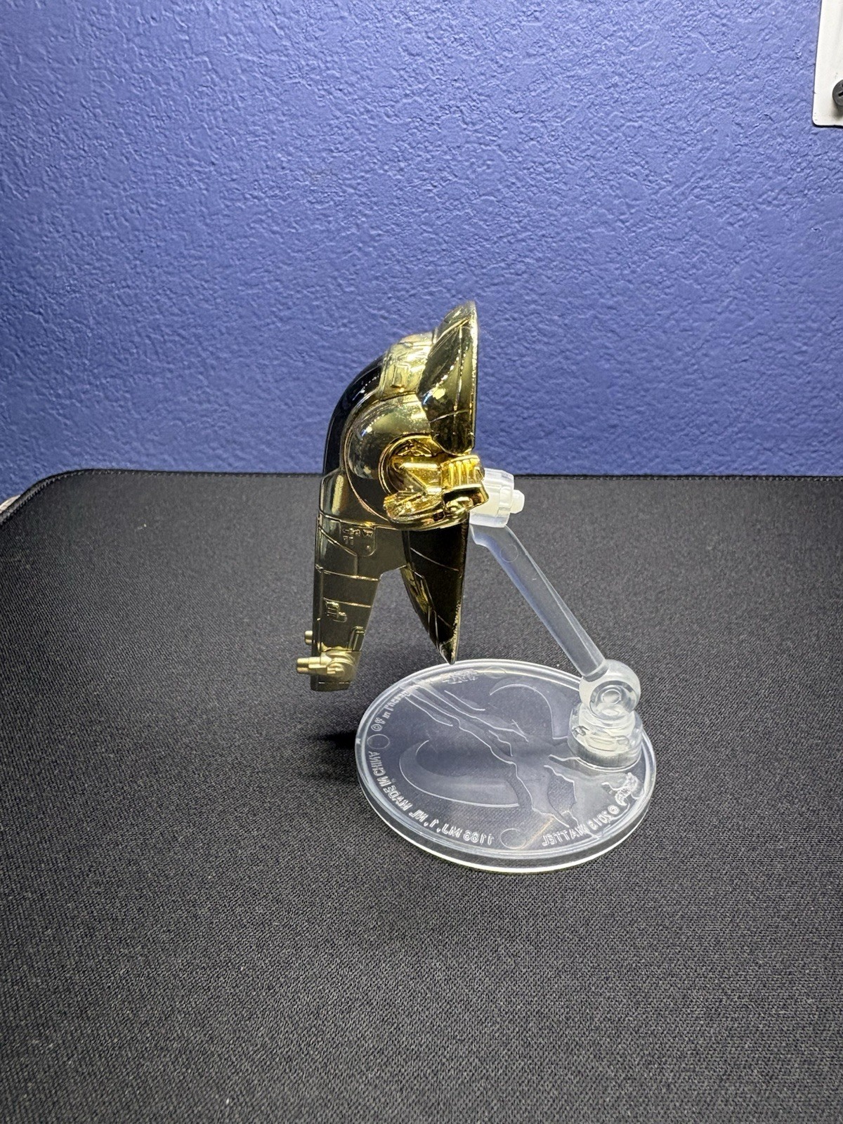 Hot wheels Boba Fetts slave one chrome with a gold finish CGW54 2015 with Stand