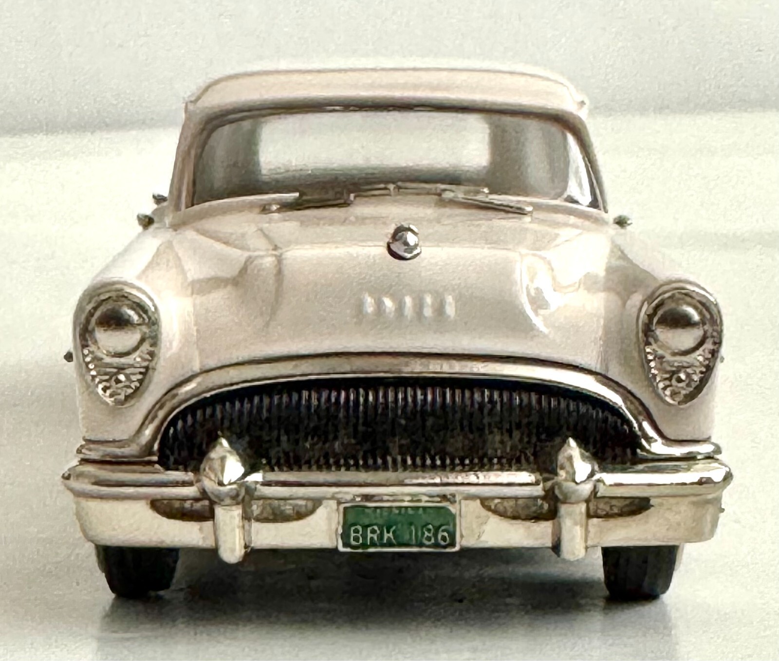 Brooklin BRK.186 – 1954 Buick Special Four-Door Station Wagon – Casino Beige