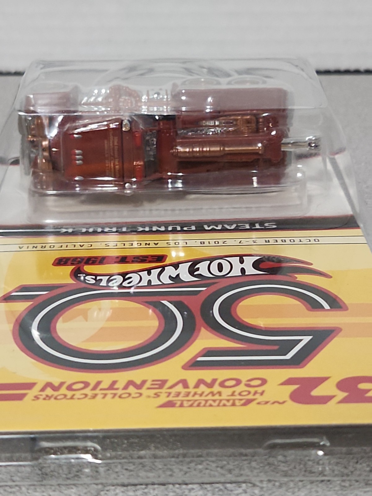 Hot Wheels 2018 BROWN STEAM PUNK TRUCK 32nd Convention Dinner Car W/PROTECTOR ☆