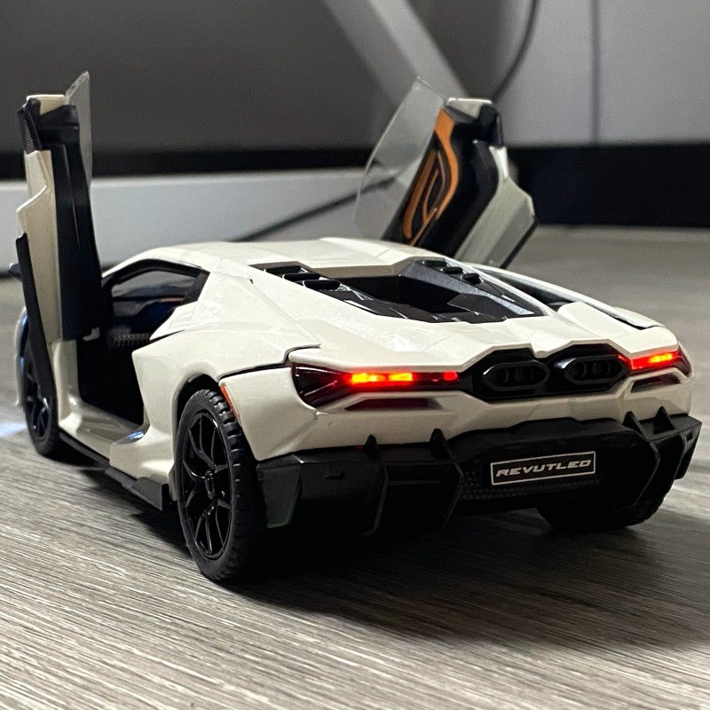 1:24 Lamborghini Revuelto Alloy Diecast-Cool Sound Light Pull-Back Car Toy Gift