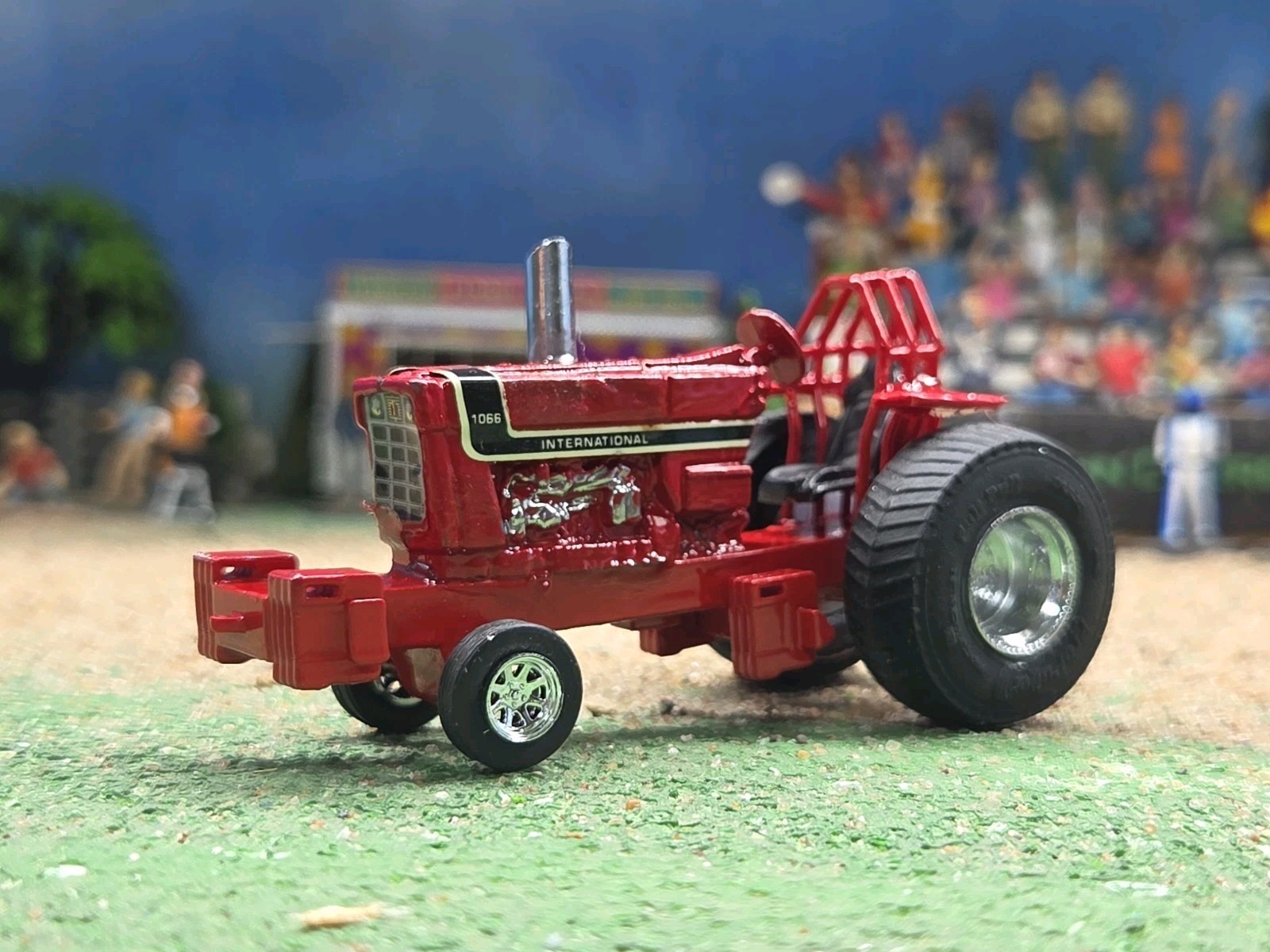 CASE IH International1:64 CUSTOM built TRACTOR pulling PULLER HOT ROD ertl Farm
