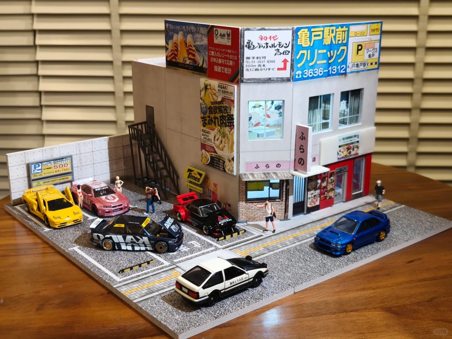 Diorama 1/64 Die-Cast Car Garage Model LED Japanese Street Building Display Toys