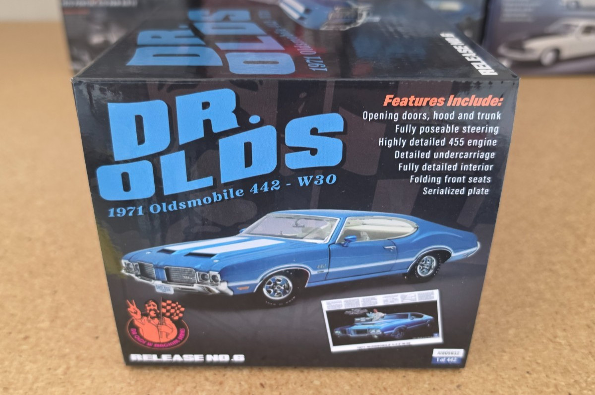 ACME 1/18 1971 OLDSMOBILE 442 W-30 DR OLDS A1805632 1 OF 442 LIMITED