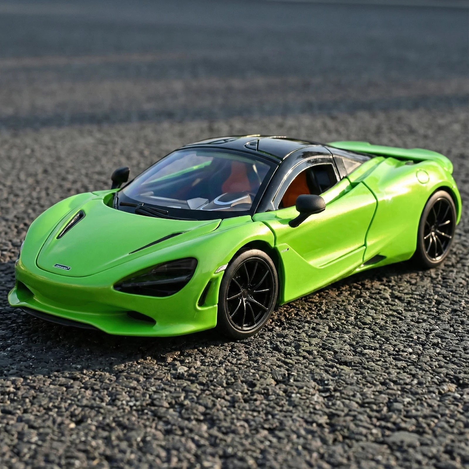 1/18 McLaren 750S High-performance Alloy Supercar Model Ideal Gift for Toy Car
