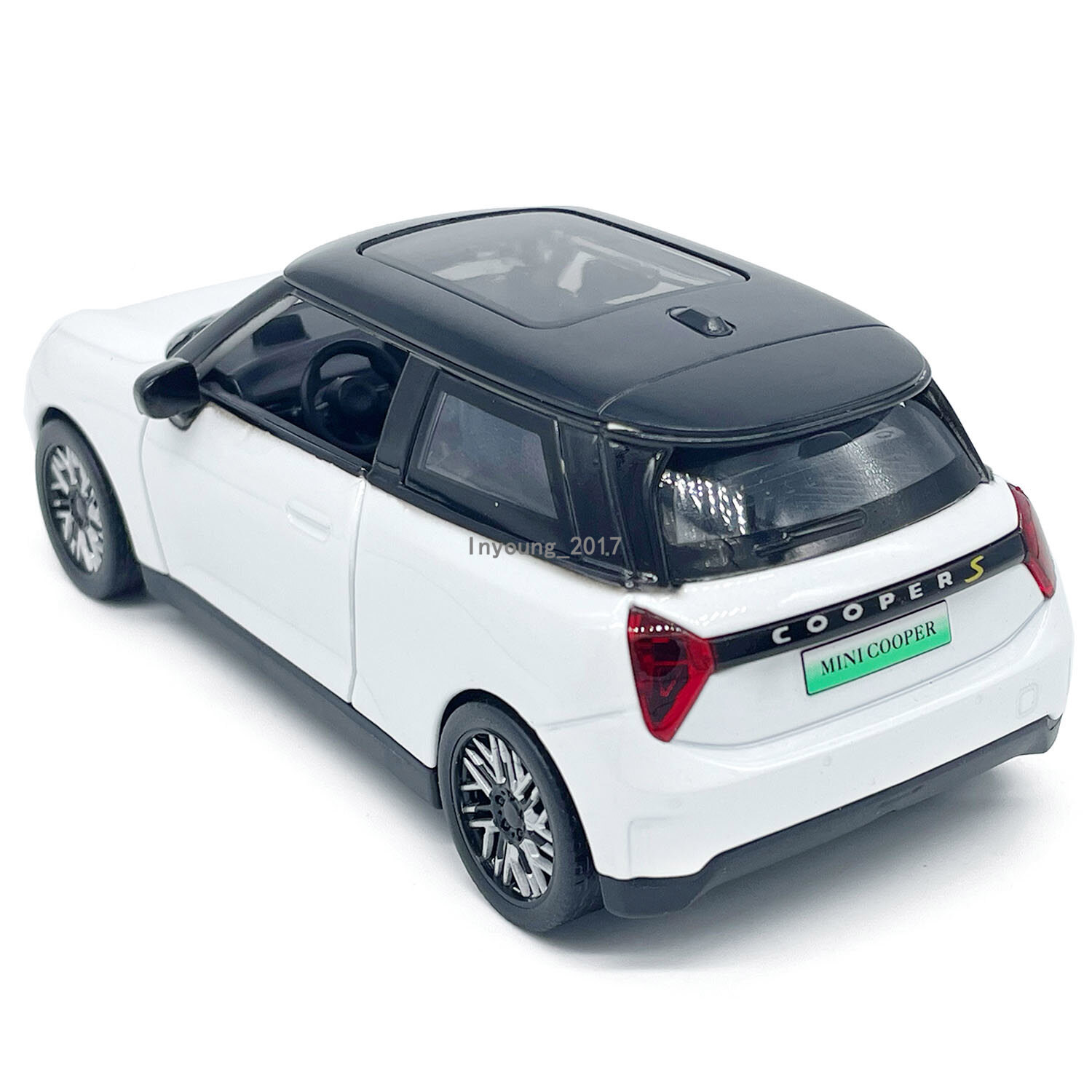 1/28 Mini Cooper Model Car Diecast Toy Vehicle 2 Doors Open Pull Back White