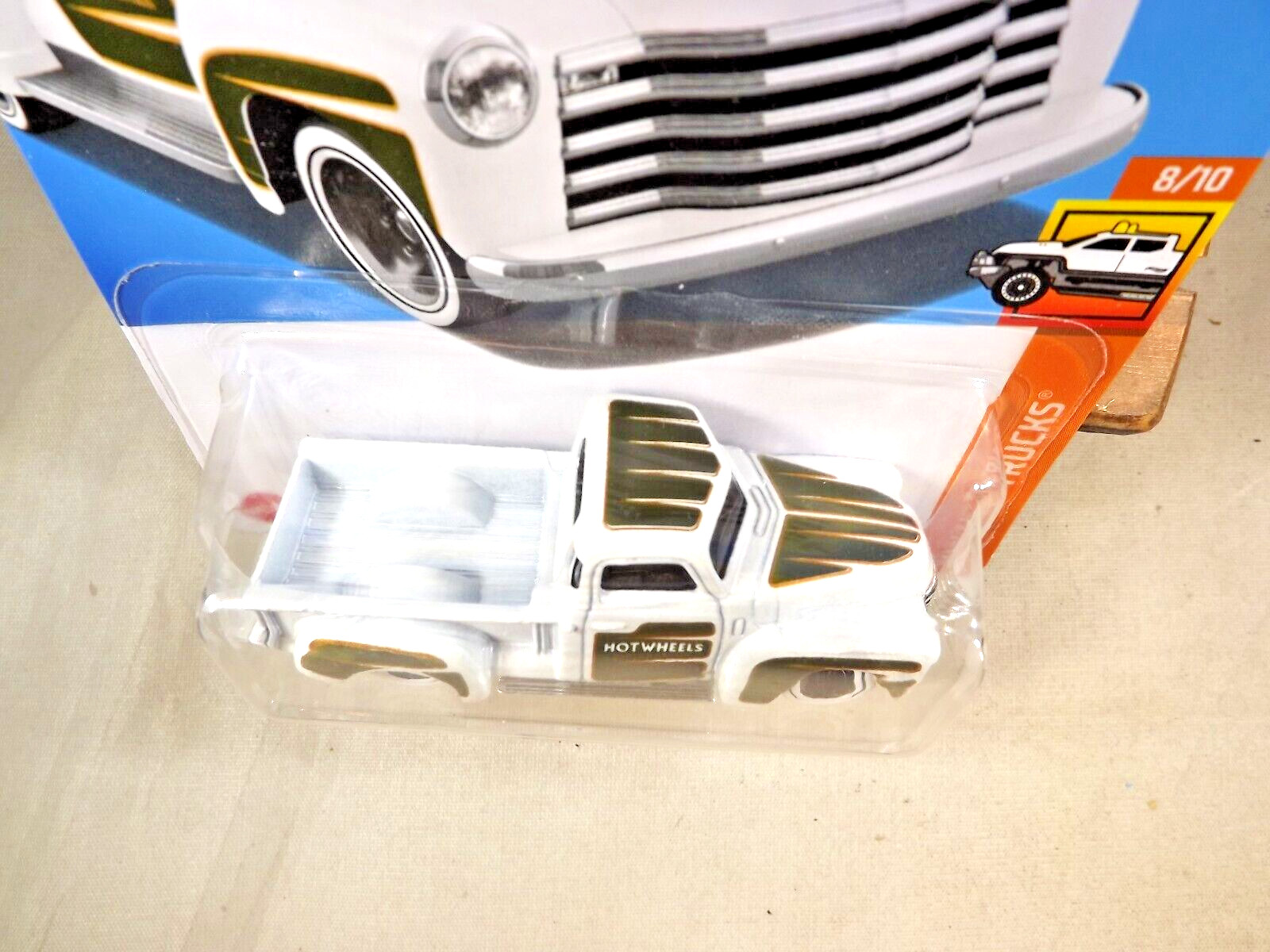2024 Hot Wheels #139 HW Hot Trucks 8/10 ’52 CHEVY White w/White Wall Black 5 Sp
