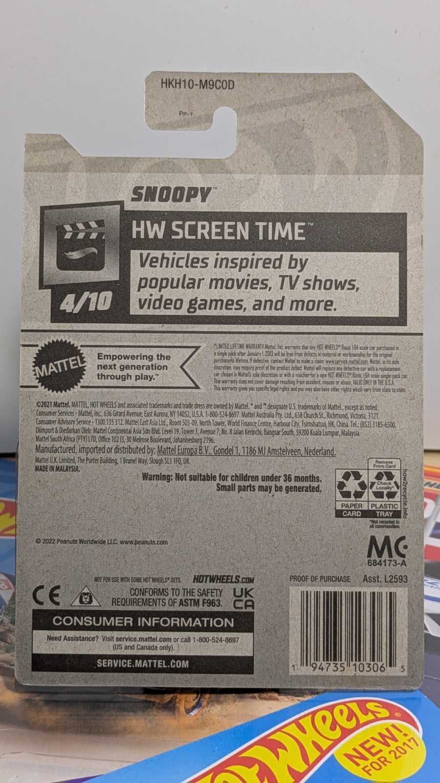 Hot Wheels Peanuts Snoopy Red Barron HW Screen Time