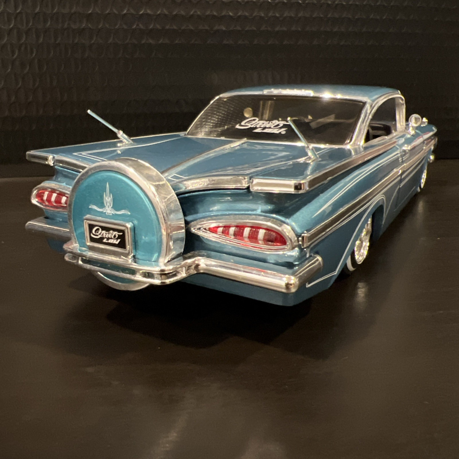 RARE 2001 Jada Toys Street Low 1959 Chevy Impala Blue 1/24 Lowrider Diecast