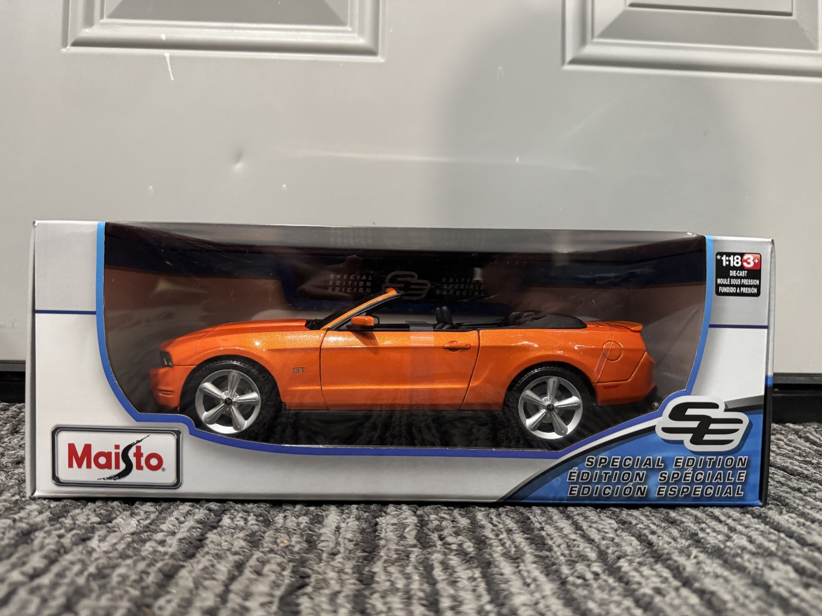 Maisto 1:18 Diecast Special Edition 2010 Ford Mustang GT Convertible Orange NEW