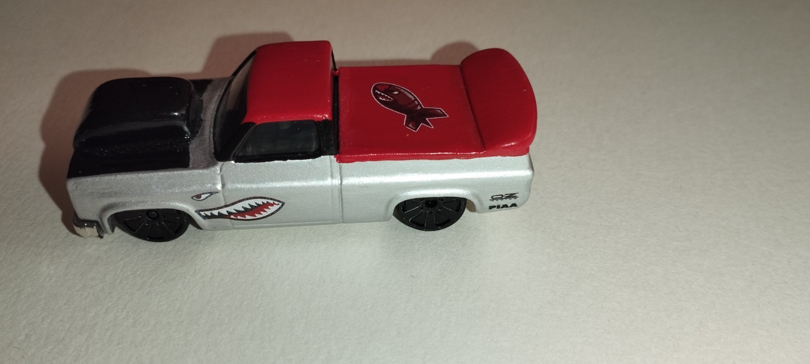 Hot Wheels Chevy Silverado 83 Diecast Model Car 1:64 Silver Red Black