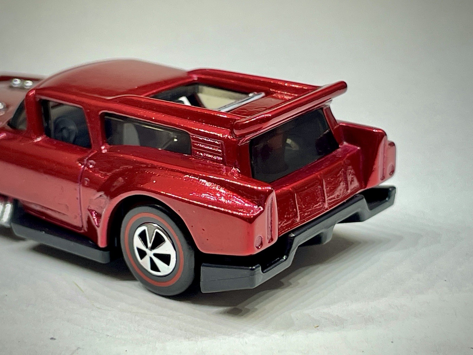 Only 1 🤩 Hot Wheels Custom Made Redline 🍭 Apple 🍎 Red Spectraflame Diecast