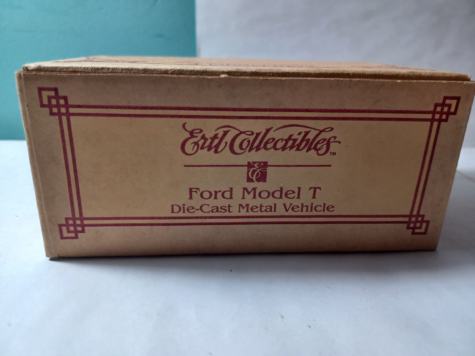 Ertl Collectibles 1995, Places Discount Stores, 1912 Ford Model T #F009 Die-Cast