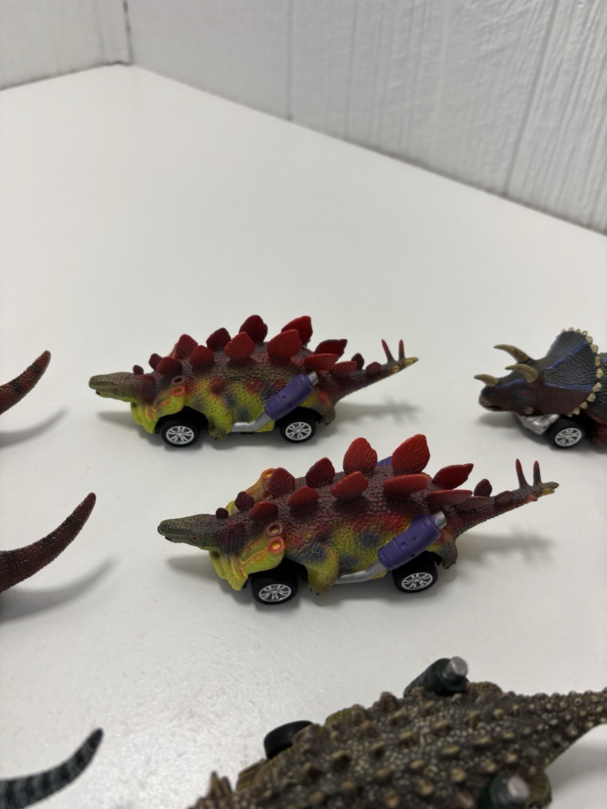 Dinobros Dinosaur Pull Back Toy Cars Set 4 Age 3 and Up Lot Of 12 Duplicates
