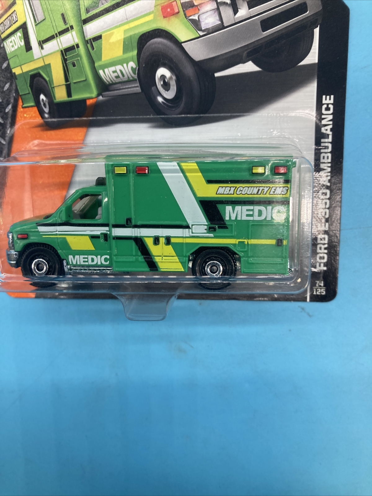 Matchbox Ford E350 Ambulance New