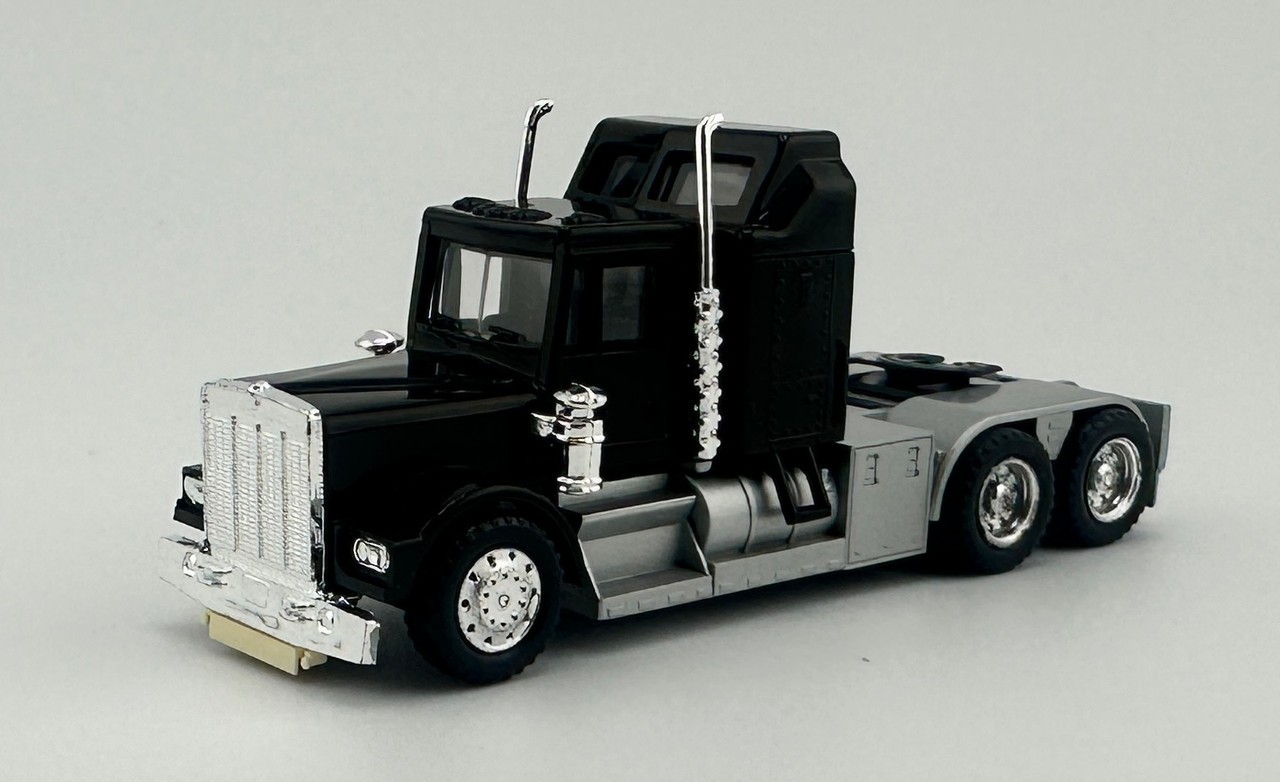 HO 1:87 Promotex 25244 Kenworth W900 w/Aero Sleeper tractor – BLACK