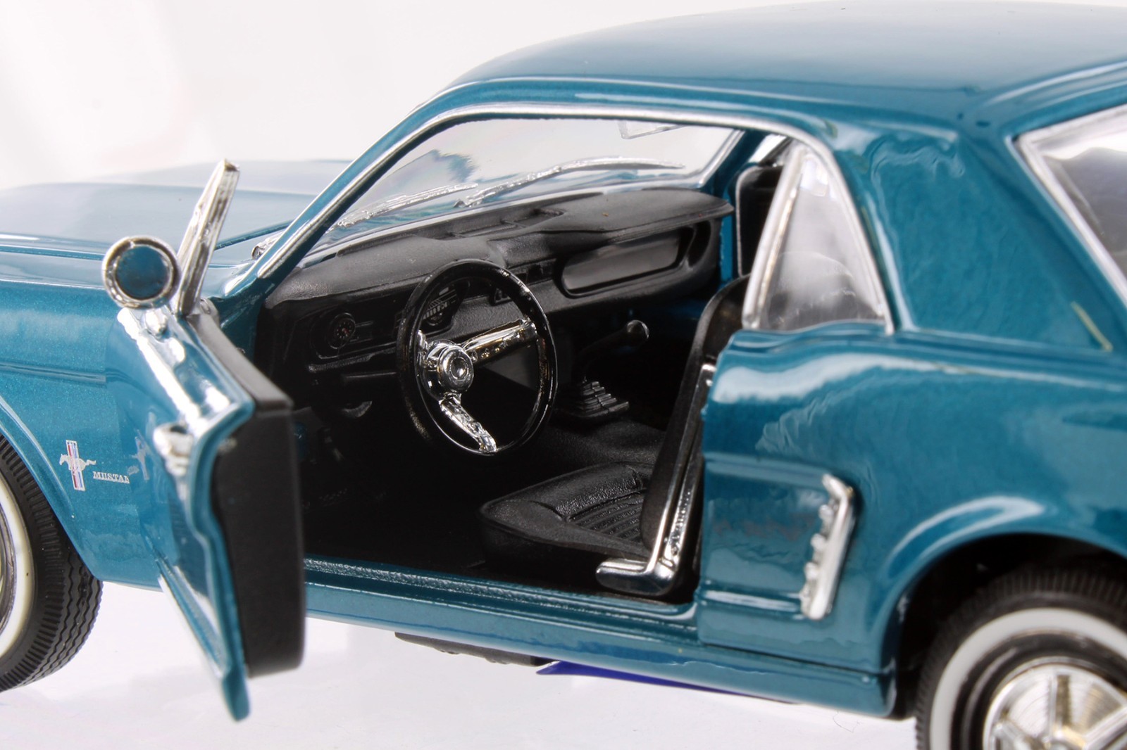 1964 FORD MUSTANG COUPE (1964.5) TURQUOISE WELLY 22451/4D 1/24 DIECAST CAR