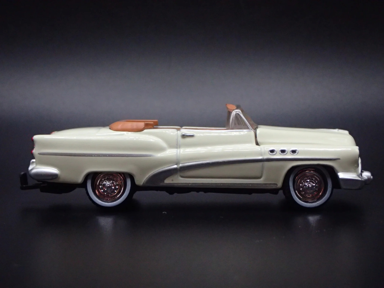 1953 53 BUICK SUPER CONVERTIBLE w HITCH 1:64 SCALE COLLECTIBLE DIECAST MODEL CAR
