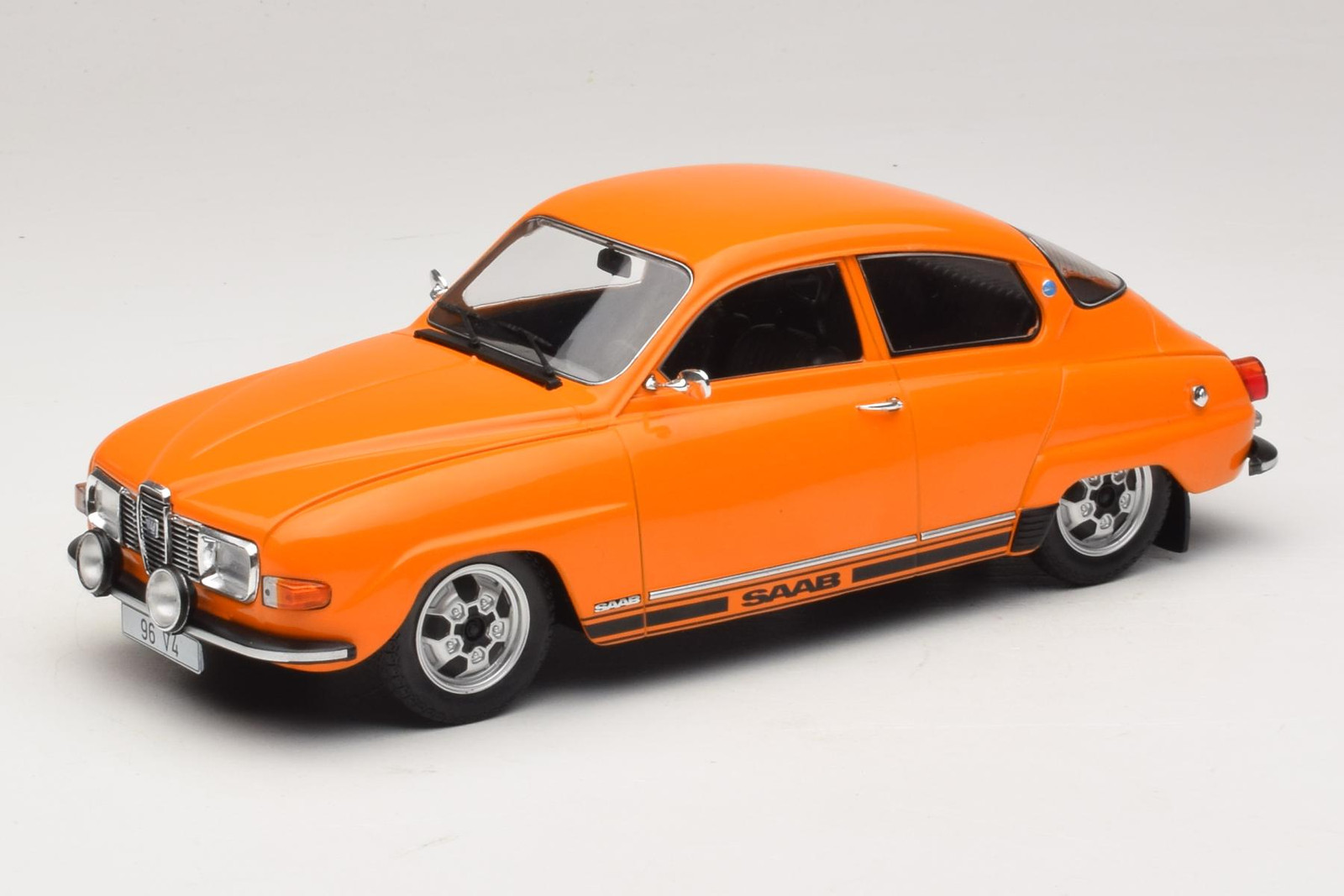 Saab 96 V4 1:18 Orange MCG | MCG18654