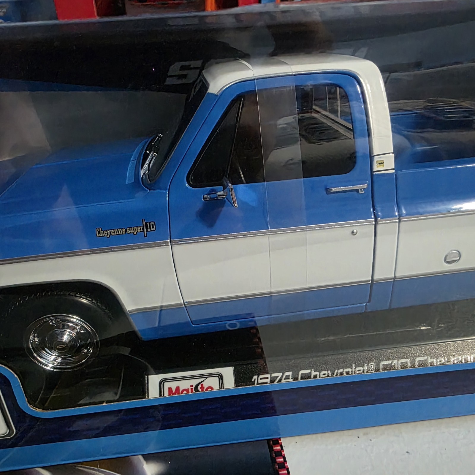 Maisto 1974 Chevy C10 Cheyenne Super Blue/Red + 1979 Ford F150 Patrol 3pc Lot