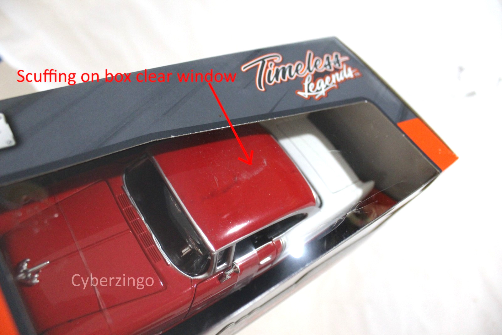 MotorMax 1955 Chevy Bel Air Red And White 1:24 Diecast Model PREOWNED