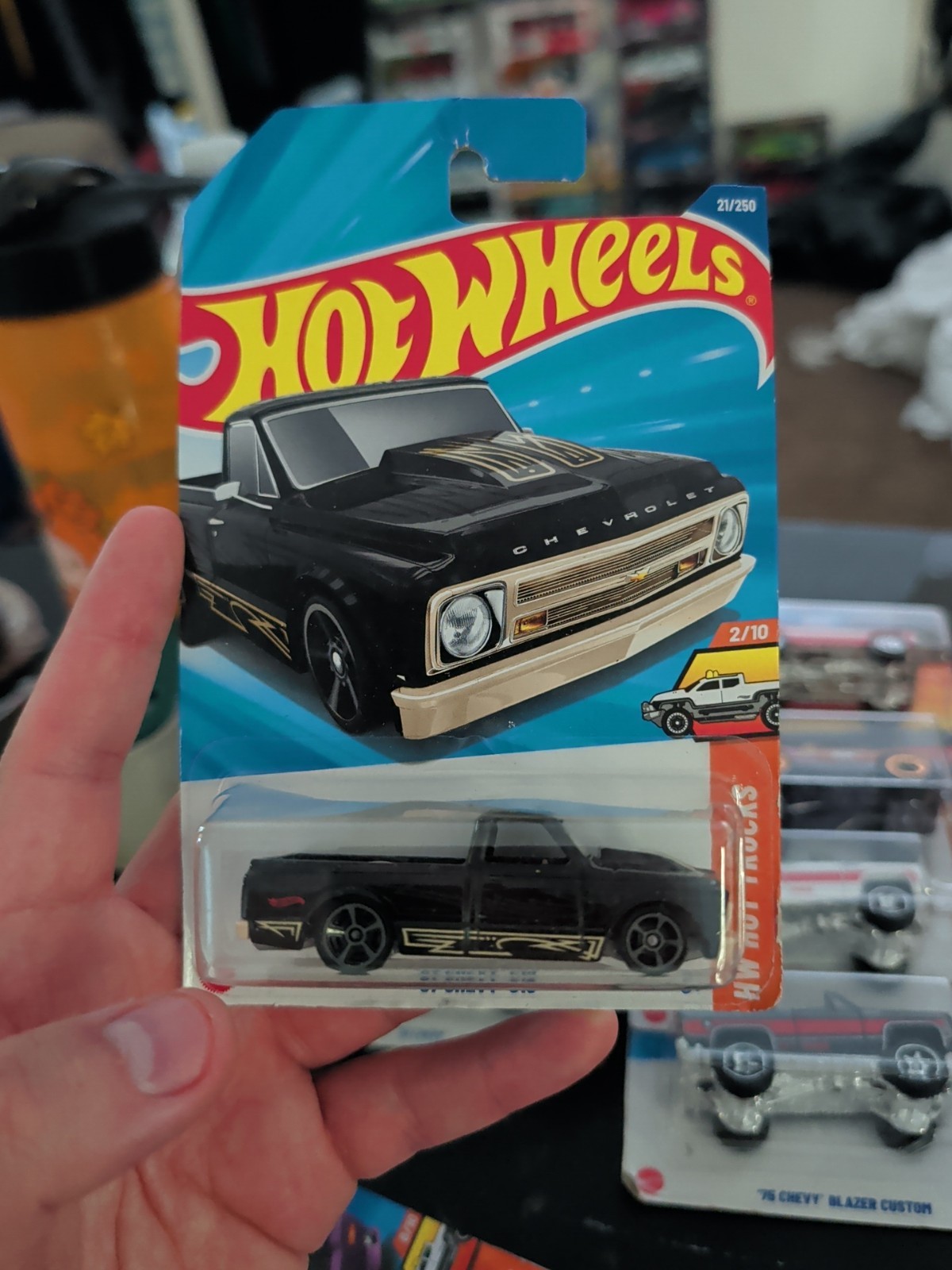 Hot Wheels Hot Trucks 1:64 1967 Chevrolet ’67 Chevy C10 Purple Diecast Unopened