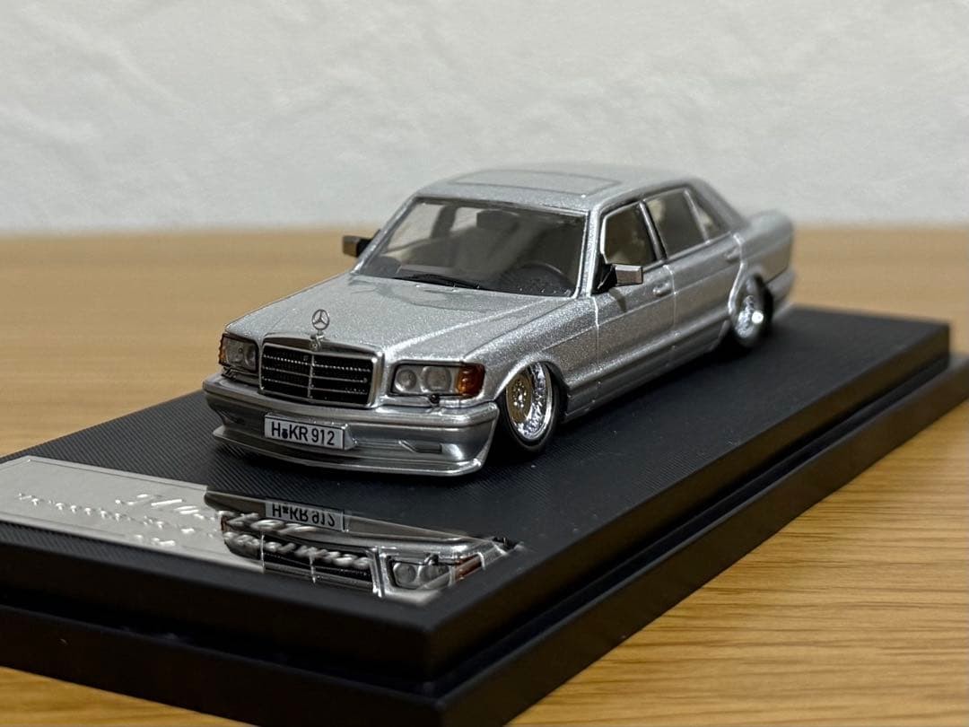 Mercedes-Benz 560SEL W126 1:64 Master Miniature Car