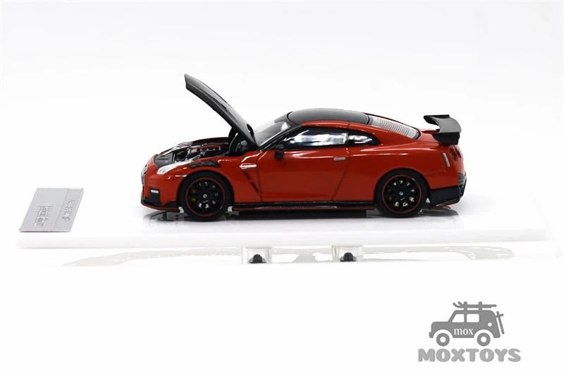 Motorhelix 1:64 R35 Special Edition 2022 Diecast Model Car